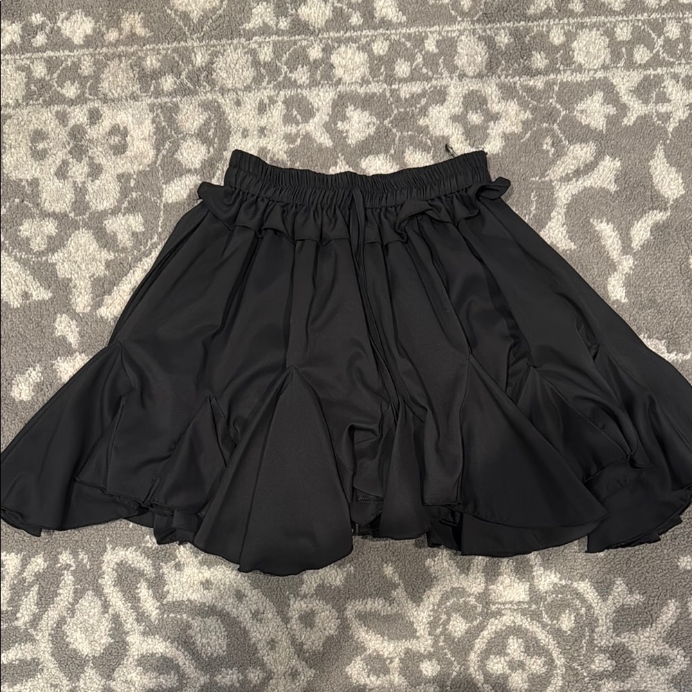 Chic Black Ruffled Skirt